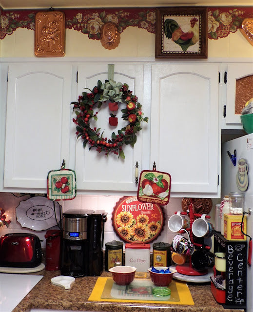 Apples with a Touch of Sunflowers...Late Summer Kitchen!
