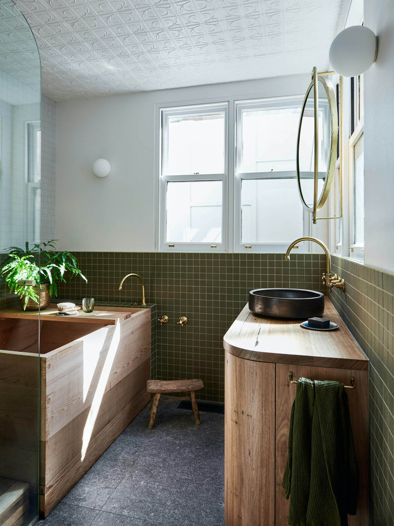 Bathroom of the Week: A Spa-Style Refresh for a Modest Bath in Suburban Melbourne, Before and After
